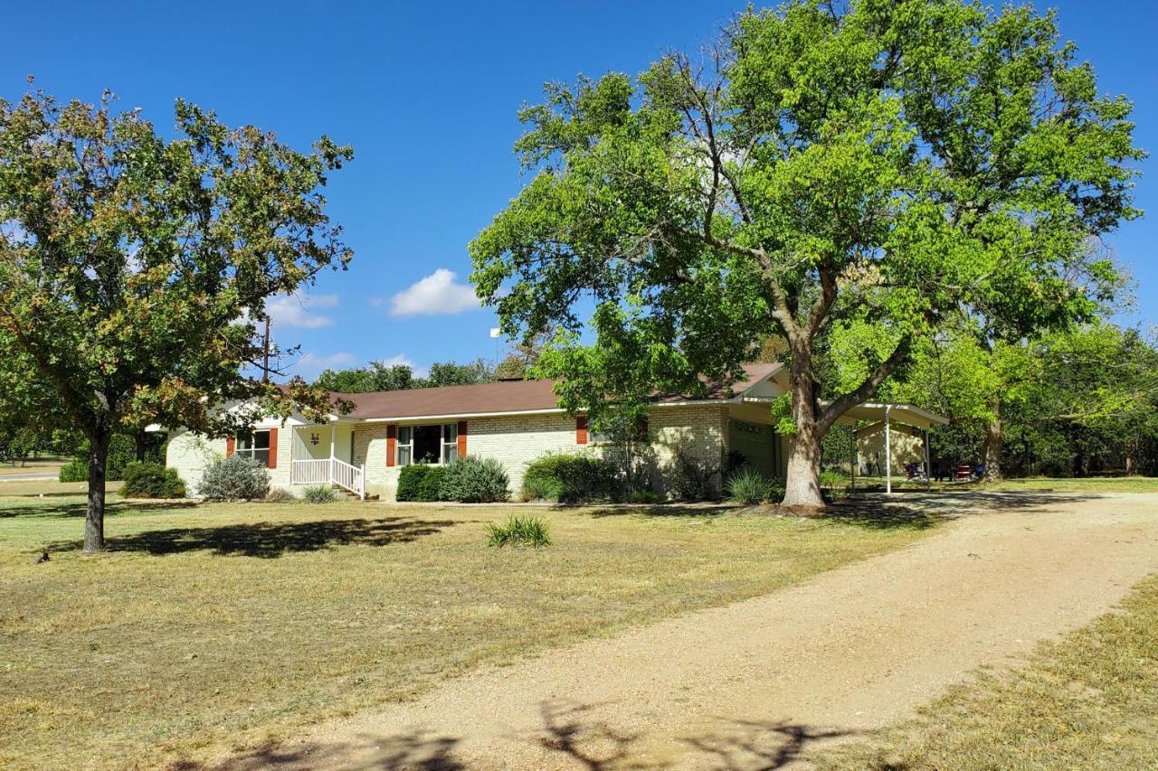 Suniland Cottage Fredericksburg Exterior photo