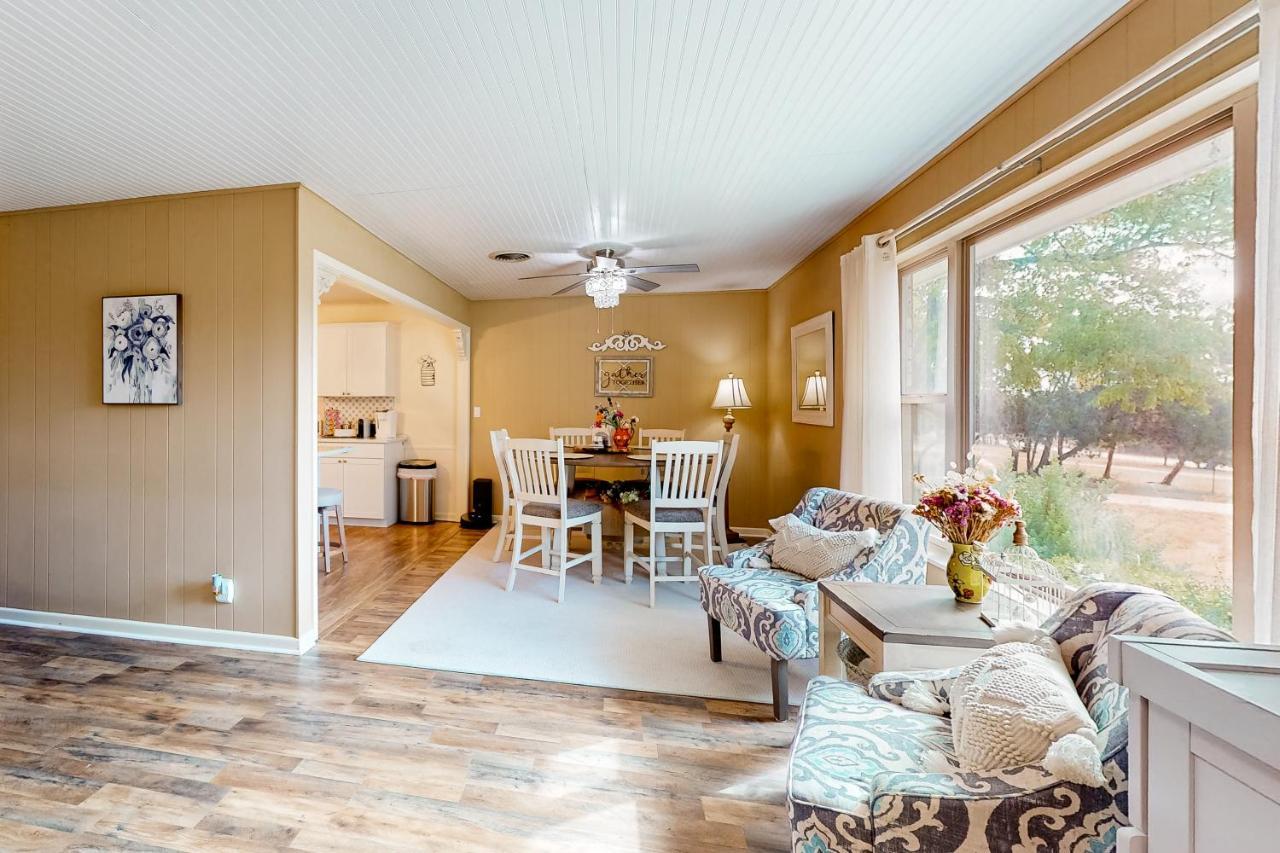 Suniland Cottage Fredericksburg Exterior photo